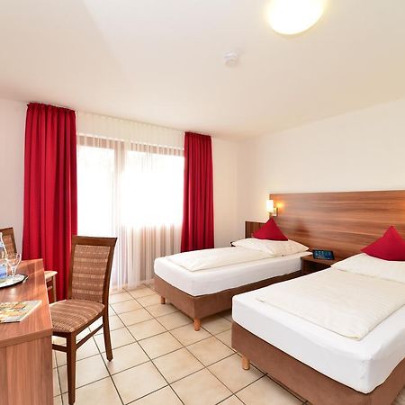 Hotel Am Buchwald Esslingen am Neckar Luaran gambar