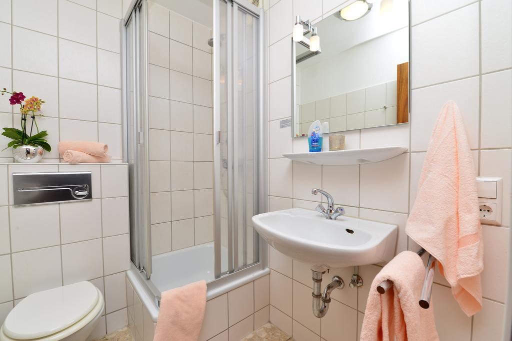 Hotel Am Buchwald Esslingen am Neckar Luaran gambar