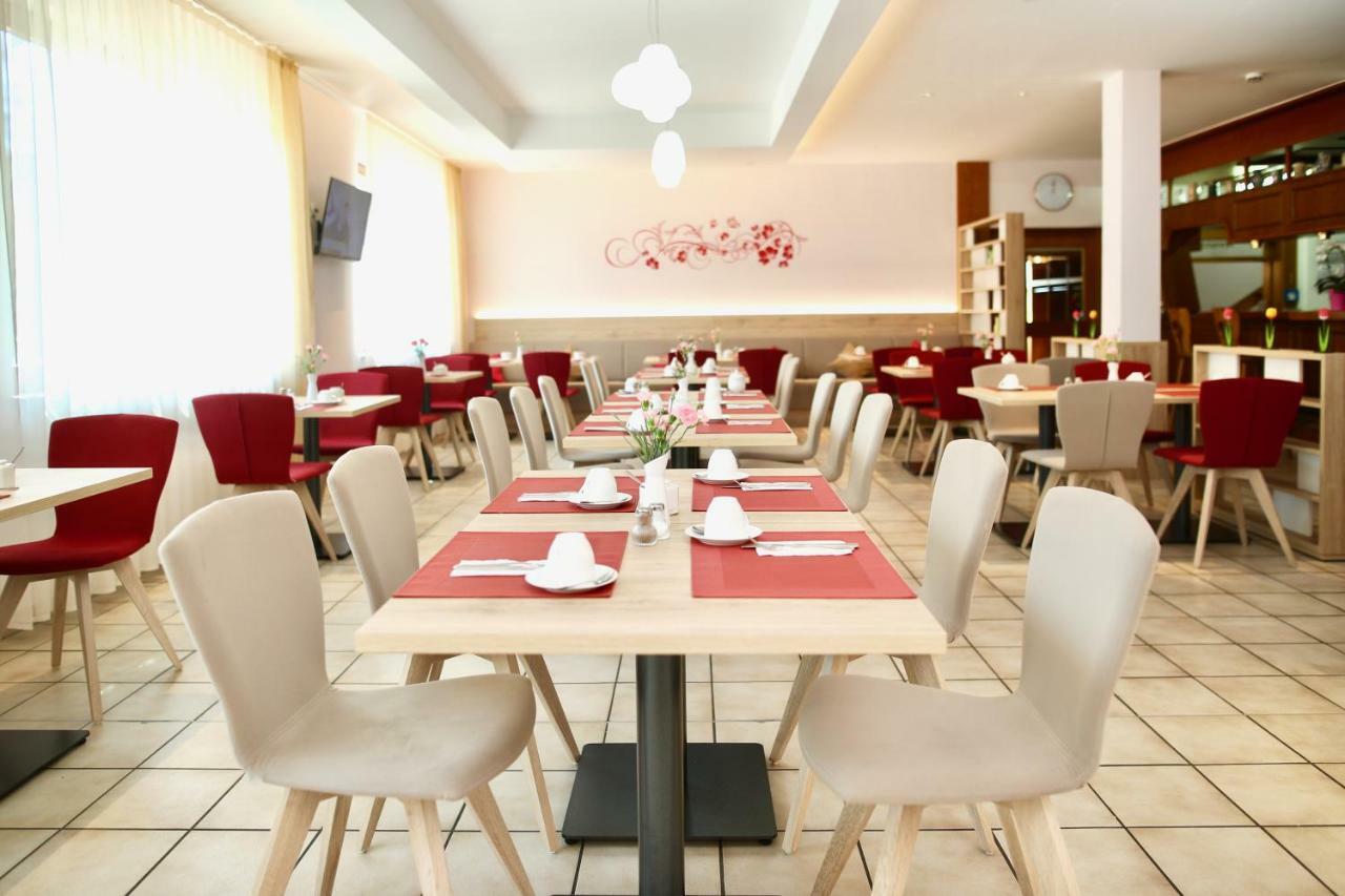 Hotel Am Buchwald Esslingen am Neckar Luaran gambar